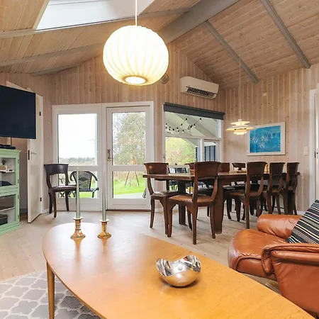 8 Person In Humble-by Traum *